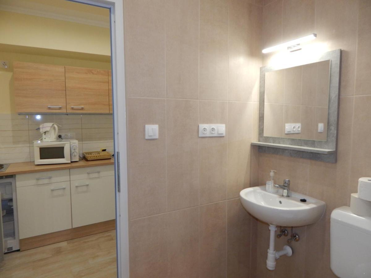 Hajdu Vendeghaz Hotel Hajdúszoboszló Buitenkant foto