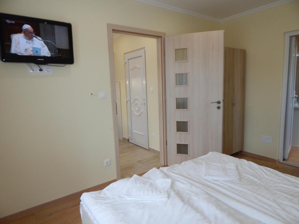 Hajdu Vendeghaz Hotel Hajdúszoboszló Buitenkant foto