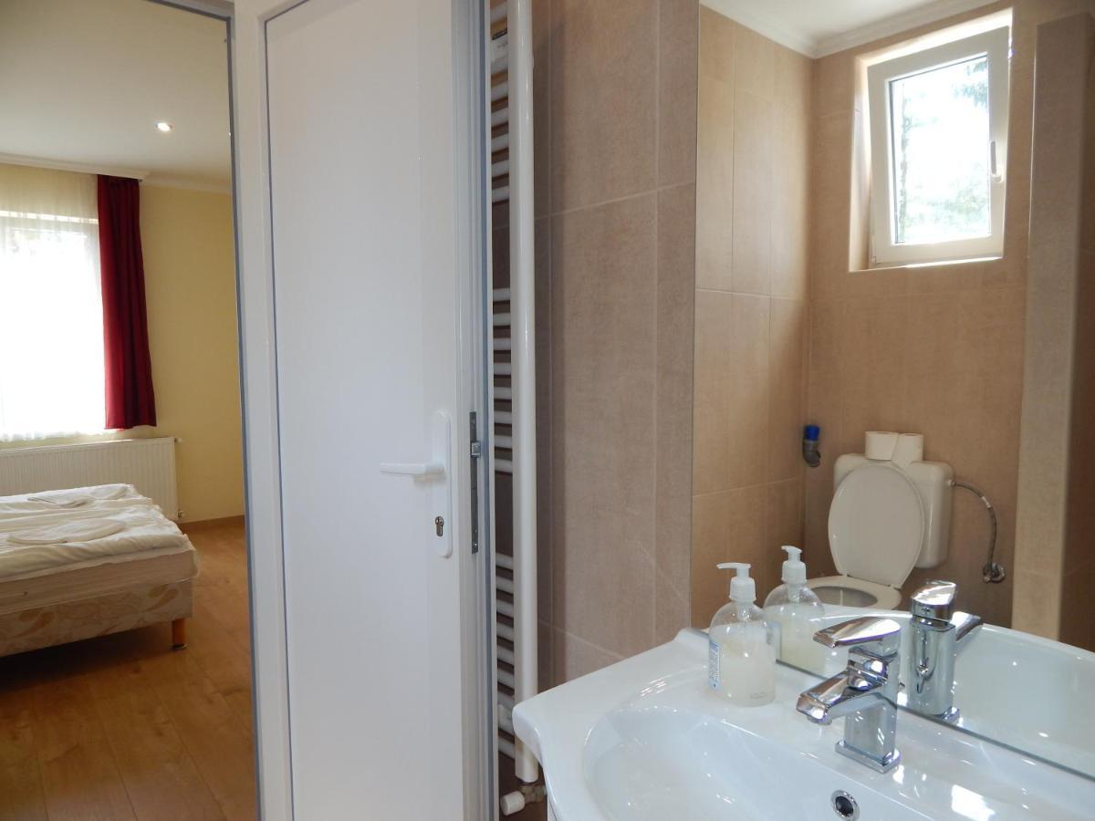 Hajdu Vendeghaz Hotel Hajdúszoboszló Buitenkant foto