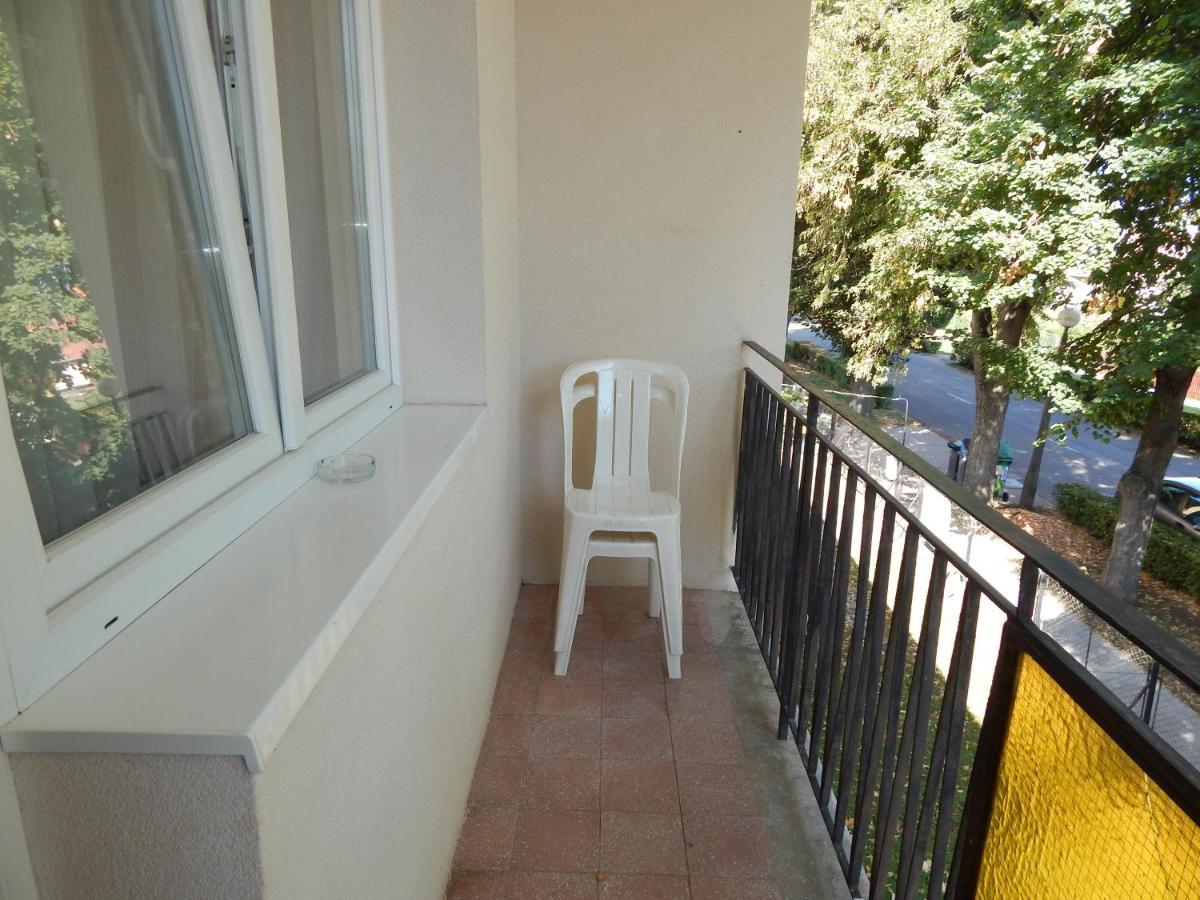 Hajdu Vendeghaz Hotel Hajdúszoboszló Buitenkant foto