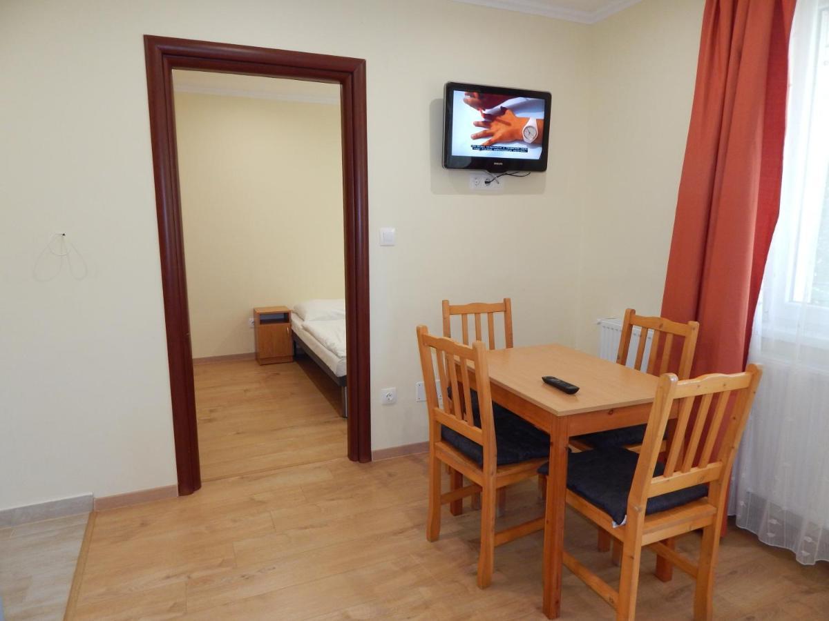 Hajdu Vendeghaz Hotel Hajdúszoboszló Buitenkant foto
