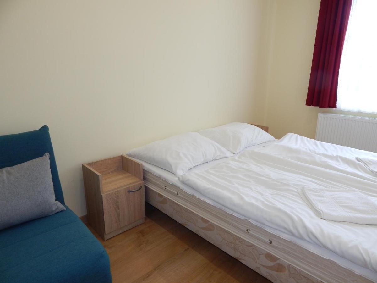 Hajdu Vendeghaz Hotel Hajdúszoboszló Buitenkant foto