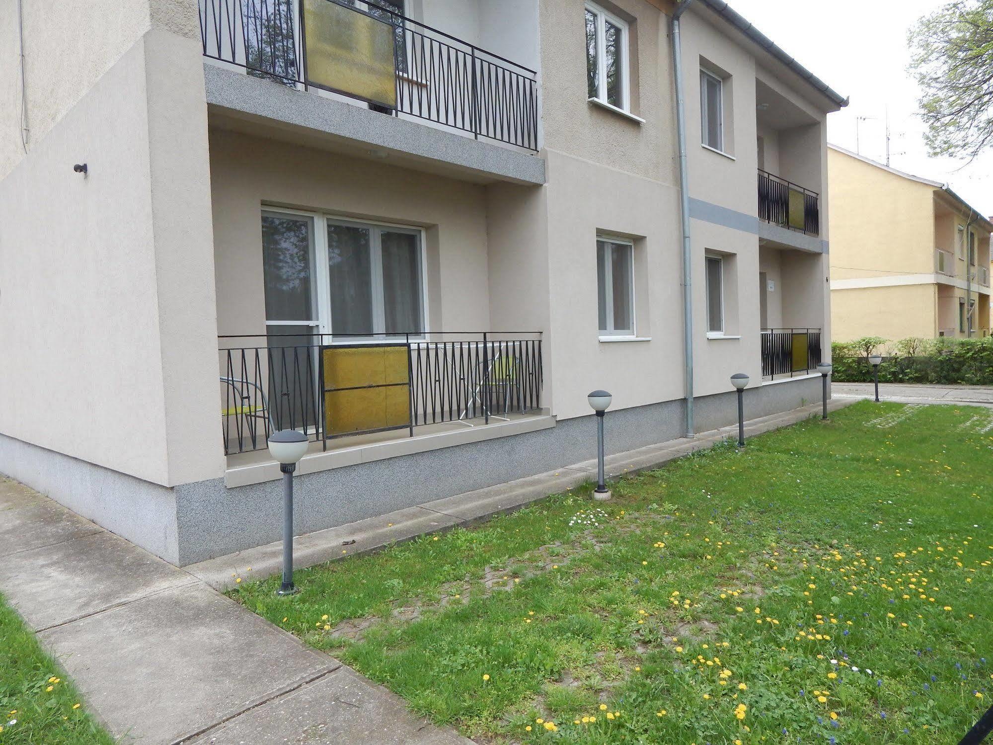 Hajdu Vendeghaz Hotel Hajdúszoboszló Buitenkant foto